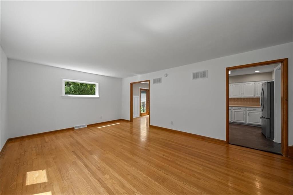 8204 Tomahawk Road Property Photo 4