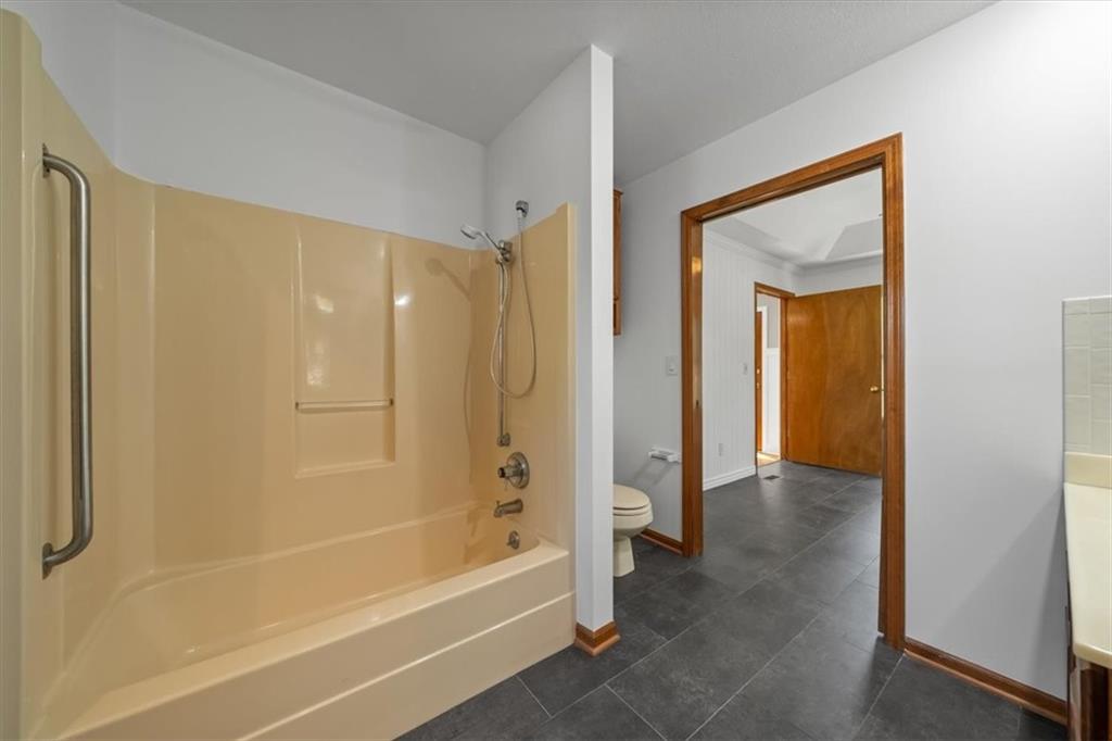 8204 Tomahawk Road Property Photo 23