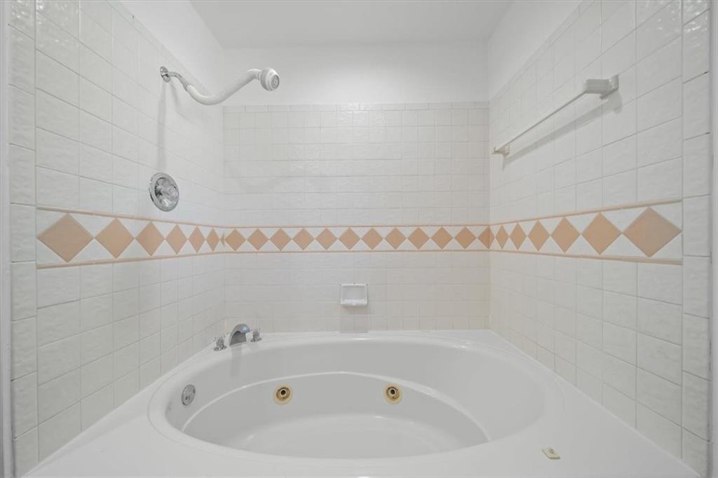 8204 Tomahawk Road Property Photo 32