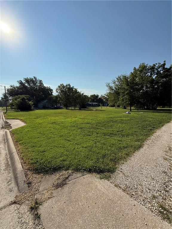 402 S Fourth Street Property Photo 2