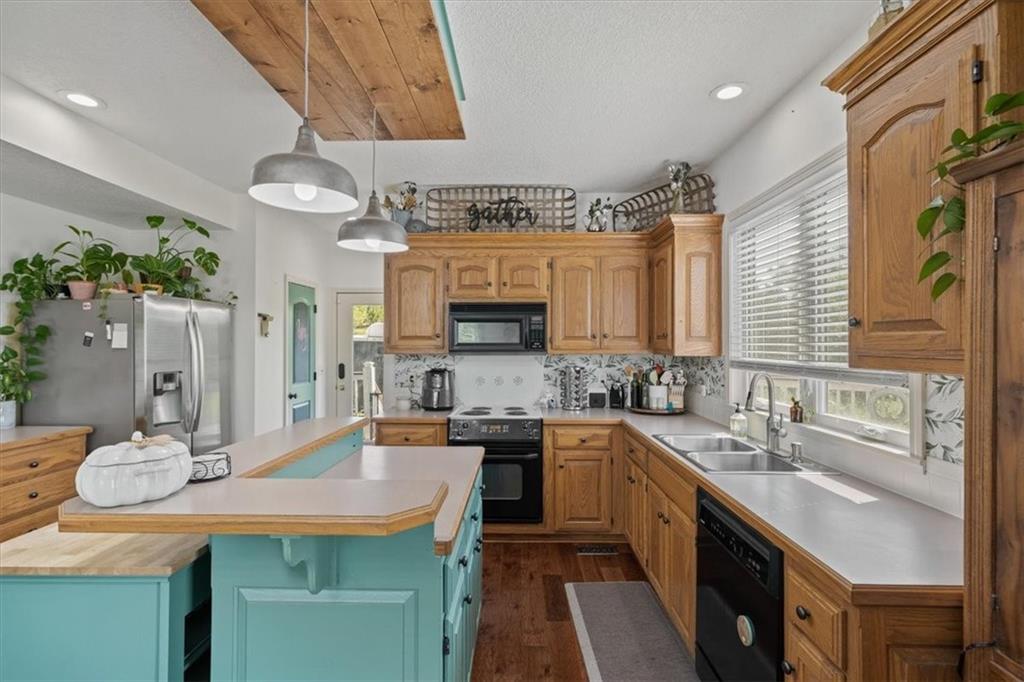 2248 Iowa Road Property Photo 12