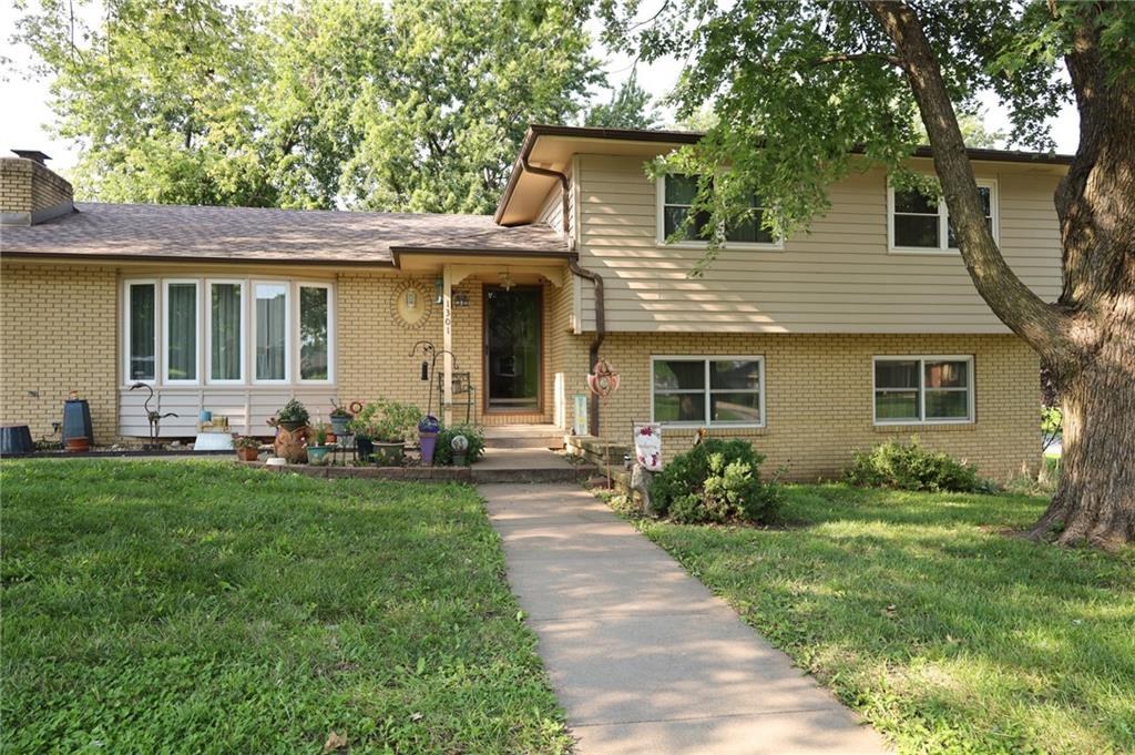 1301 W Park Avenue Property Photo 1