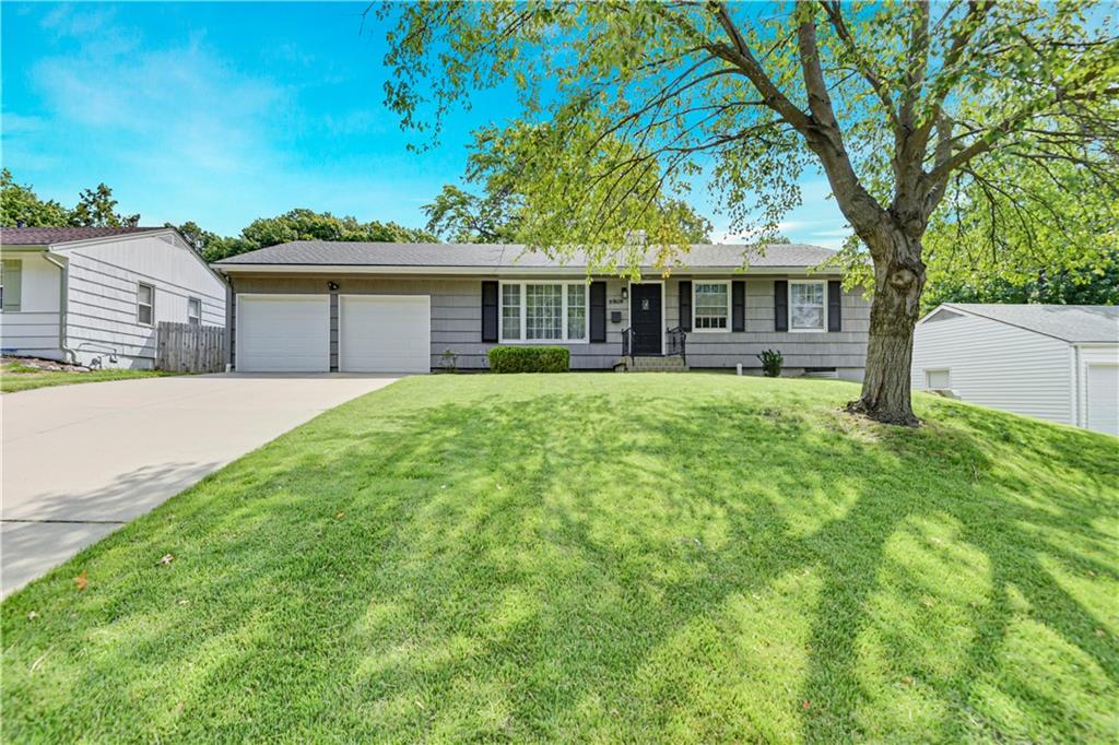 8909 Belleview Avenue Property Photo 1