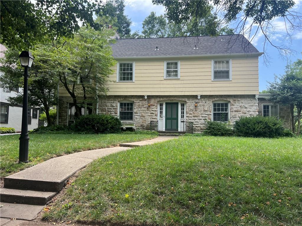 615 W 67th Terrace Property Photo 1
