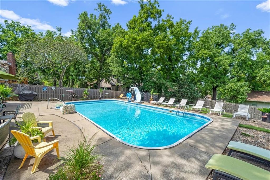 12800 E 38th Street Property Photo 2