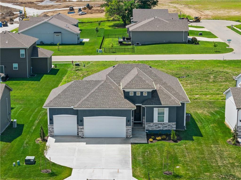 404 Sw Hawthorne Lane Property Photo 5