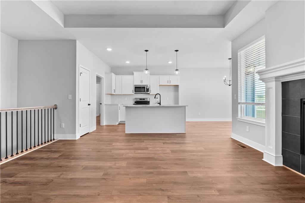 404 Sw Hawthorne Lane Property Photo 9