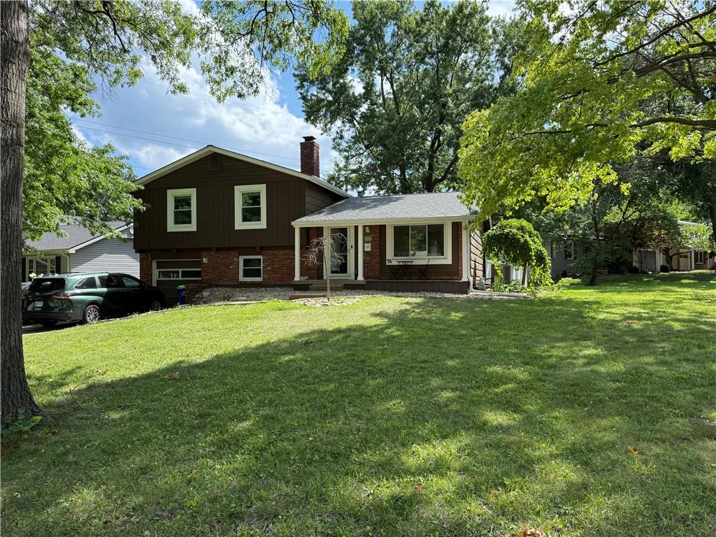 9020 Grandview Drive Property Photo 1