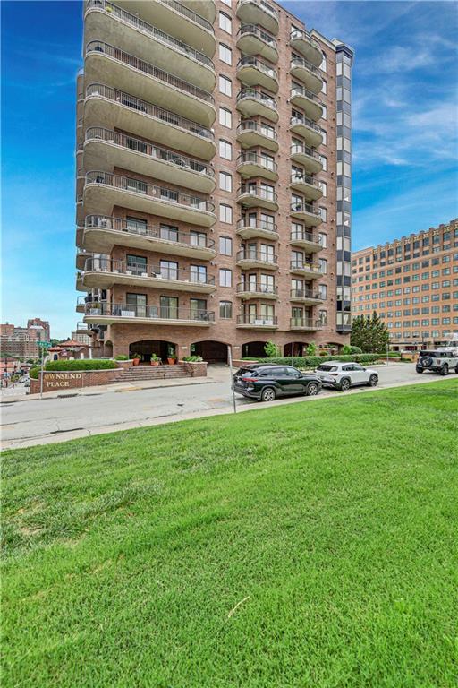 411 W 46th Terrace Property Photo