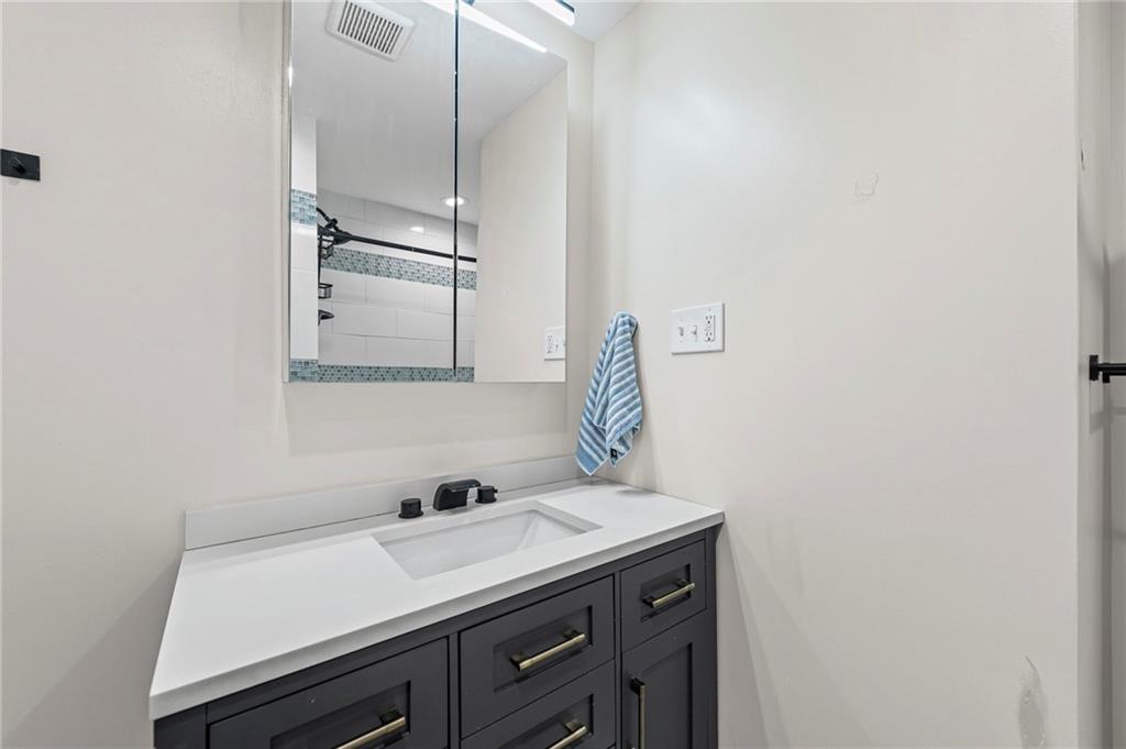 512 Norton Avenue Property Photo 25