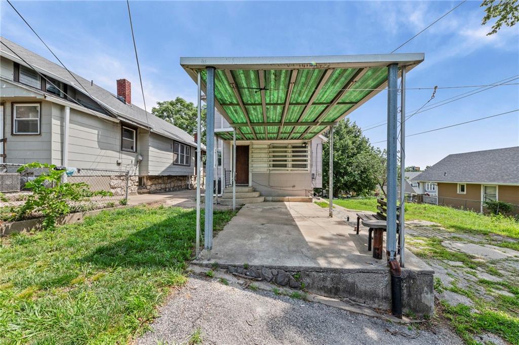 512 Norton Avenue Property Photo 33