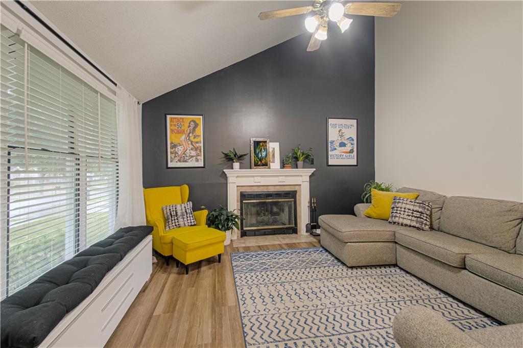 10902 N Harrison Street Property Photo 6