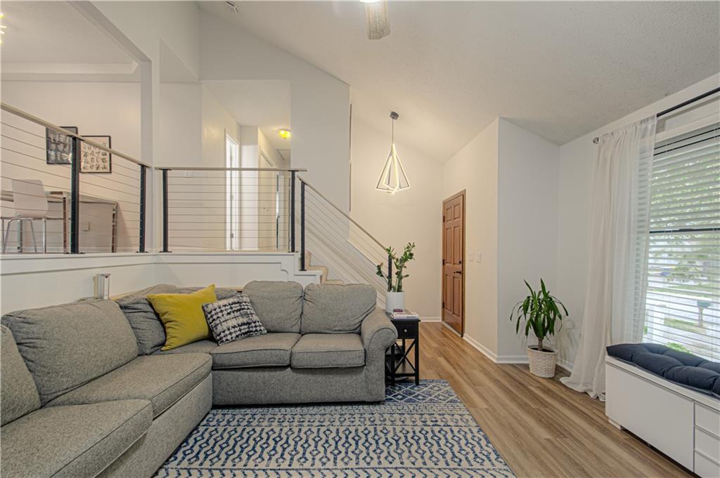 10902 N Harrison Street Property Photo 8