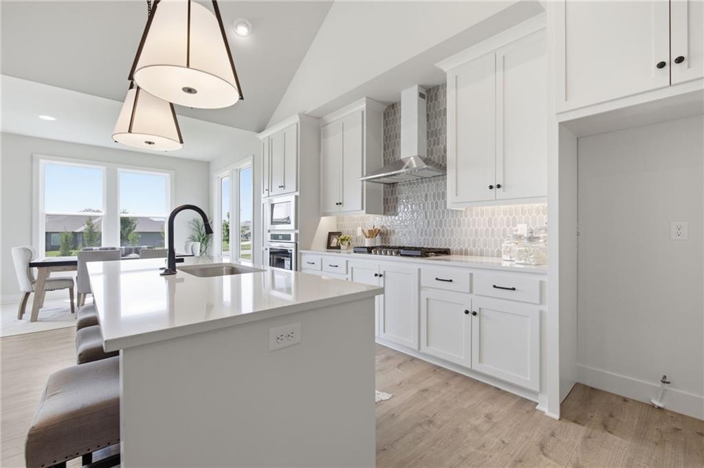 17053 W 168th Place Property Photo 10