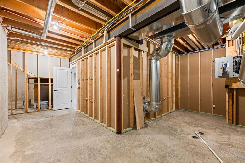 17053 W 168th Place Property Photo 35