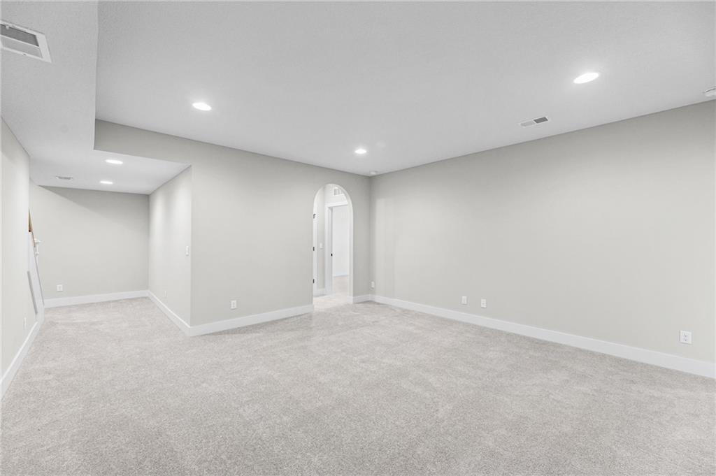 17055 W 168th Place Property Photo 33