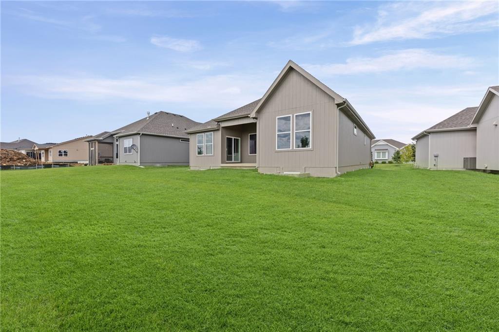 17055 W 168th Place Property Photo 45