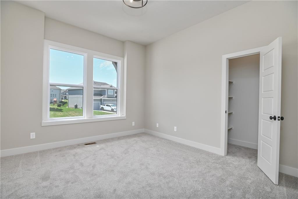 11351 S Emerald Street Property Photo 29