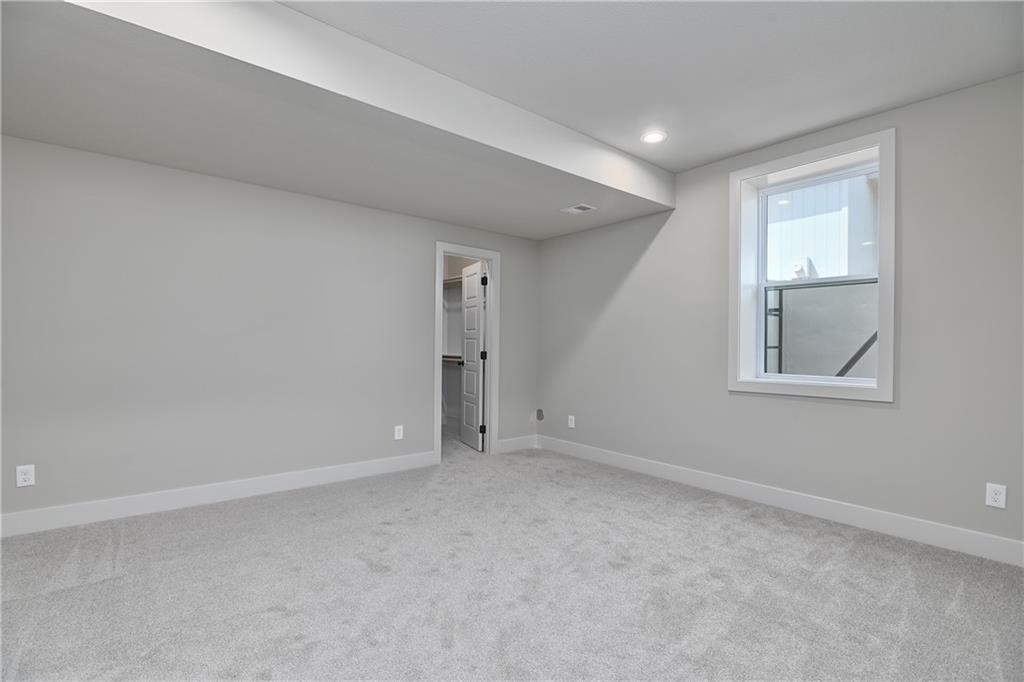 11351 S Emerald Street Property Photo 36