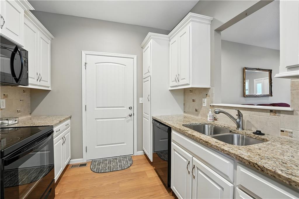 33412 Pinehurst Lane Property Photo 35