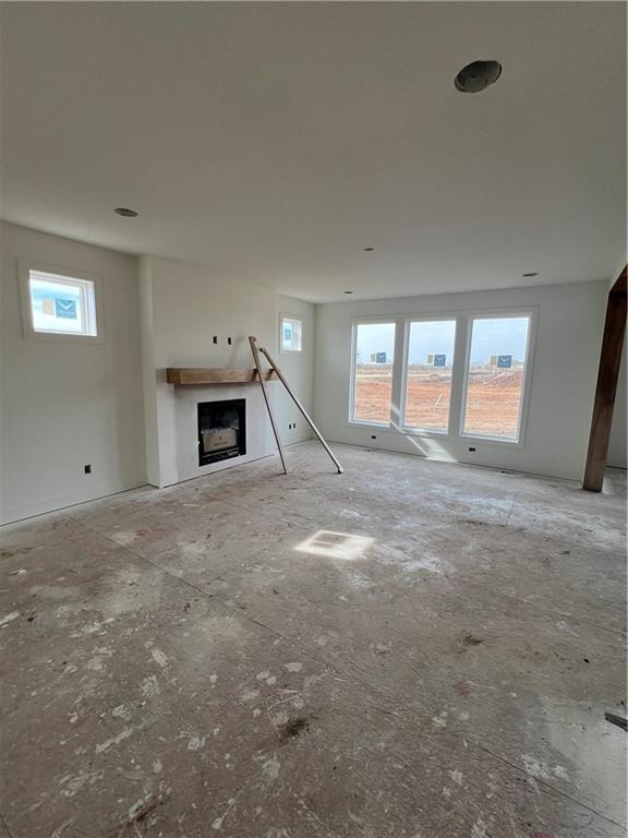 2203 W 178th Terrace Property Photo 3