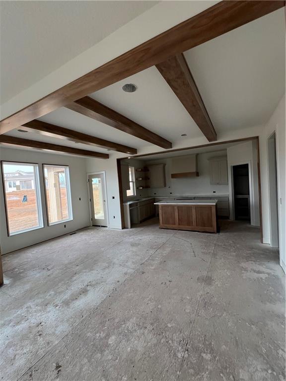 2203 W 178th Terrace Property Photo 4