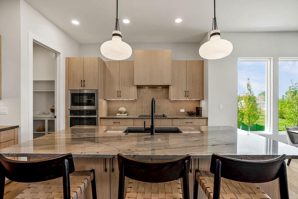 17812 Rainbow Boulevard Property Photo 16