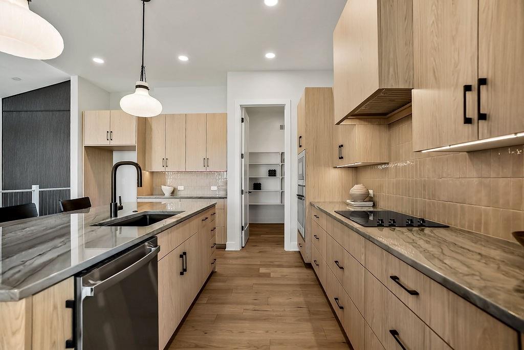 17812 Rainbow Boulevard Property Photo 17