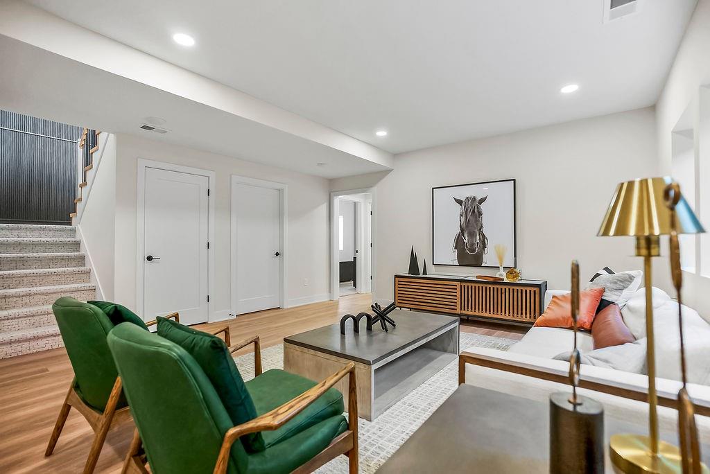17812 Rainbow Boulevard Property Photo 45