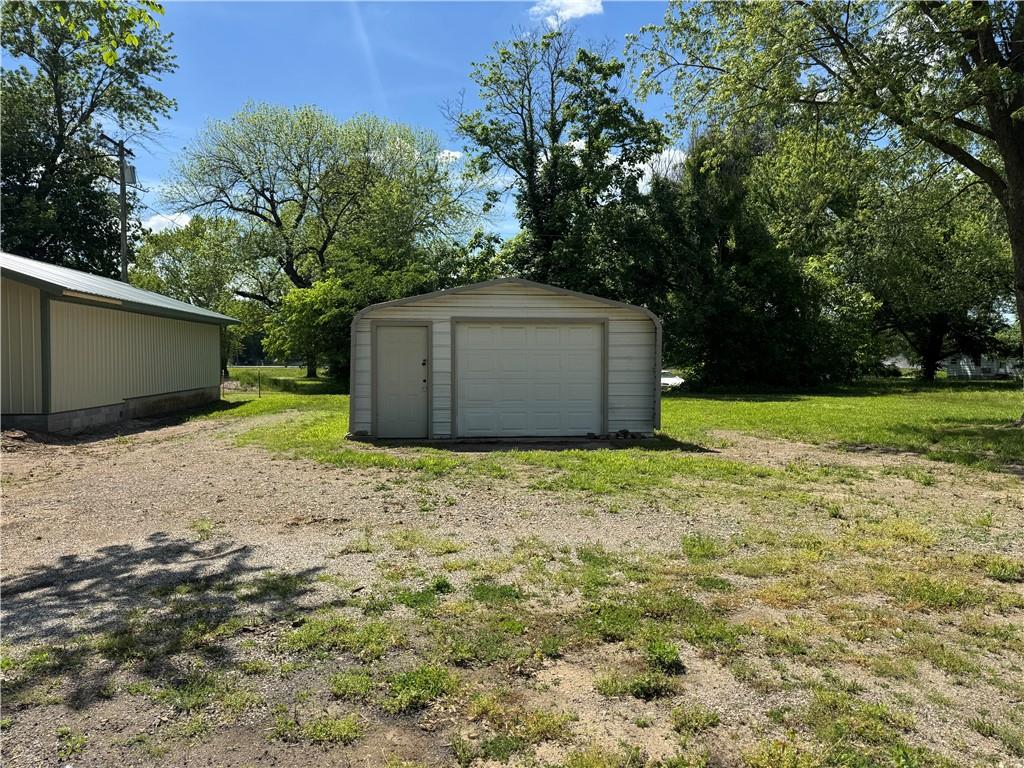 311 N Magnolia Avenue Property Photo 5