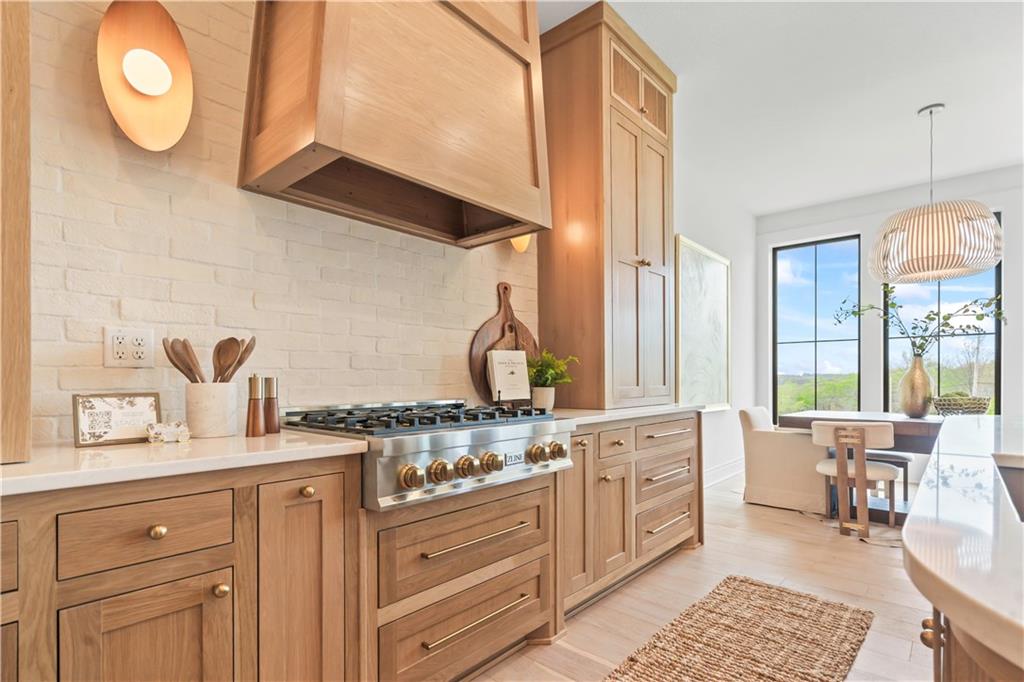 1816 Ne Lashbrook Circle Property Photo 21