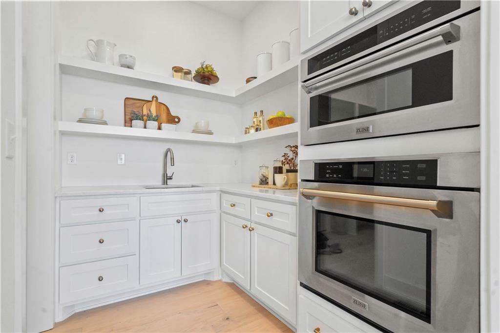 1816 Ne Lashbrook Circle Property Photo 25