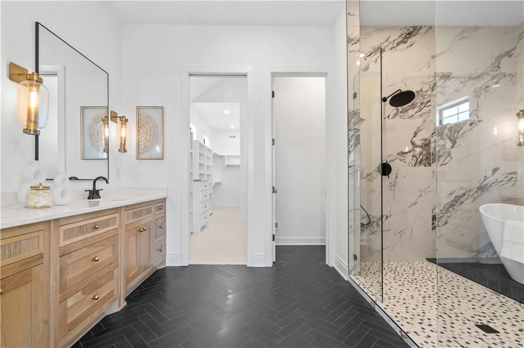 1816 Ne Lashbrook Circle Property Photo 33