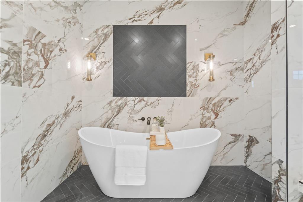 1816 Ne Lashbrook Circle Property Photo 37