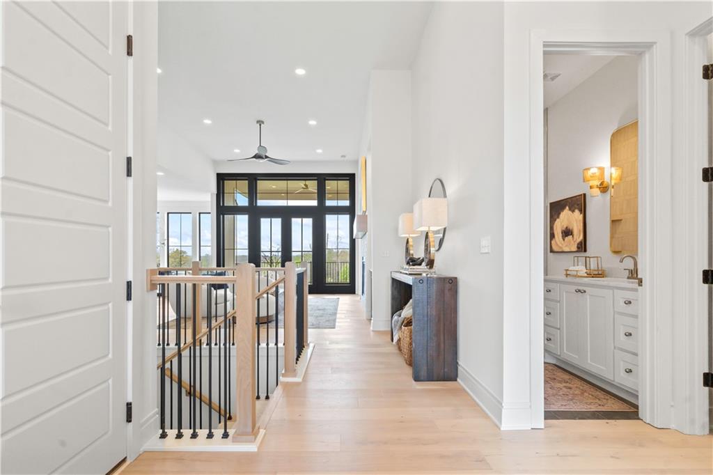 1816 Ne Lashbrook Circle Property Photo 44