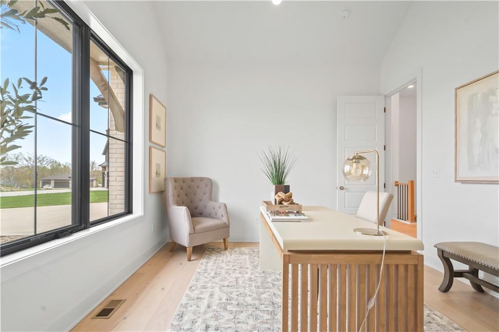 1816 Ne Lashbrook Circle Property Photo 46