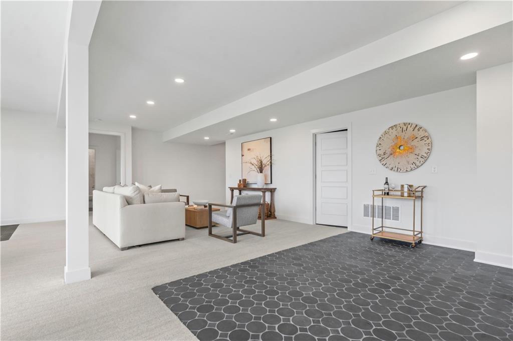 1816 Ne Lashbrook Circle Property Photo 55