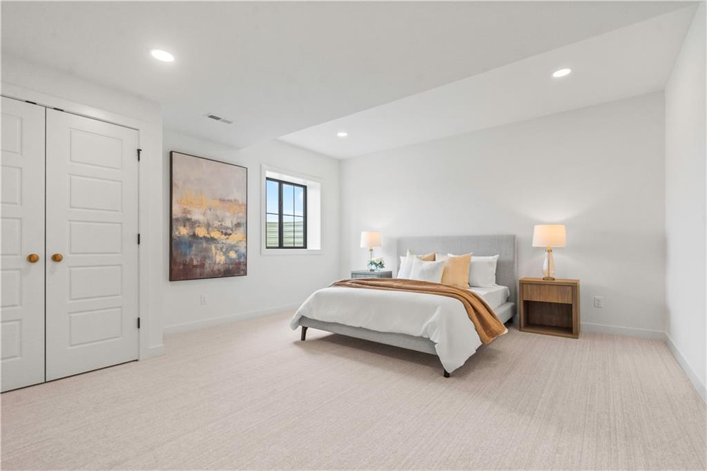 1816 Ne Lashbrook Circle Property Photo 62