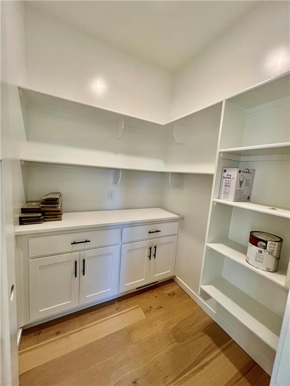 1929 Longview Drive Property Photo 8