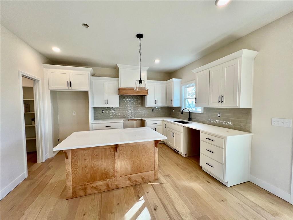 1929 Longview Drive Property Photo 9