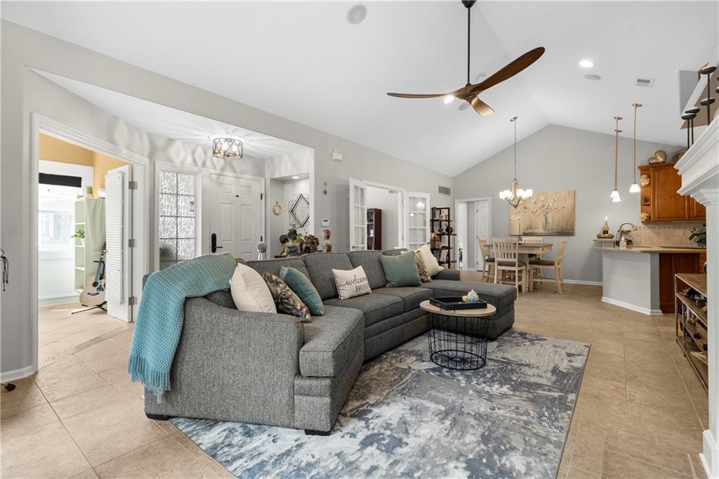 11020 Charlotte Street Property Photo 14