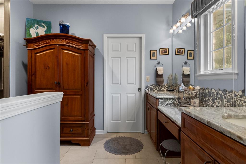 11020 Charlotte Street Property Photo 27