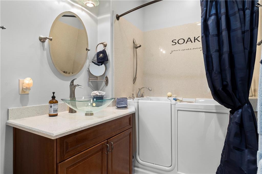 11020 Charlotte Street Property Photo 33