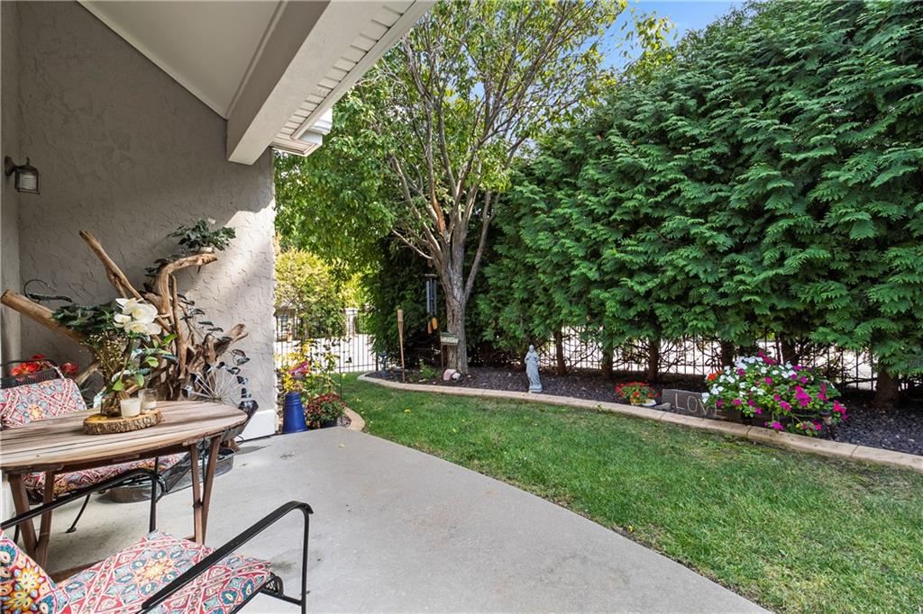 11020 Charlotte Street Property Photo 44