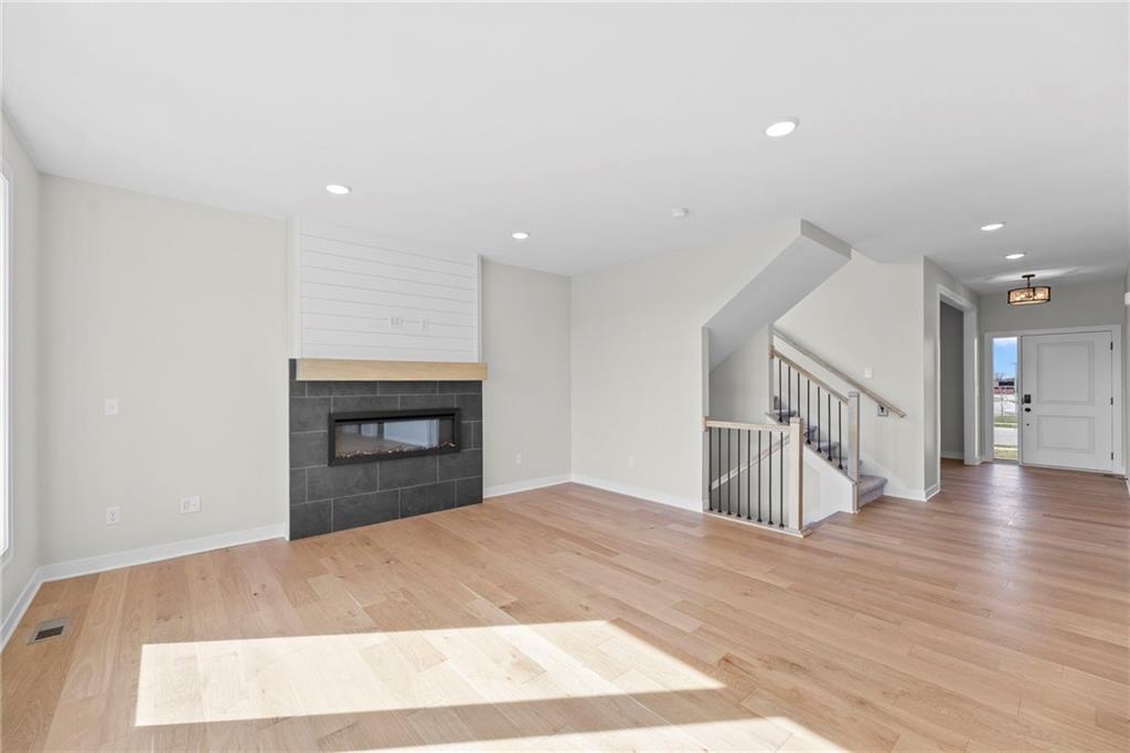 18637 W 193rd Street Property Photo 13
