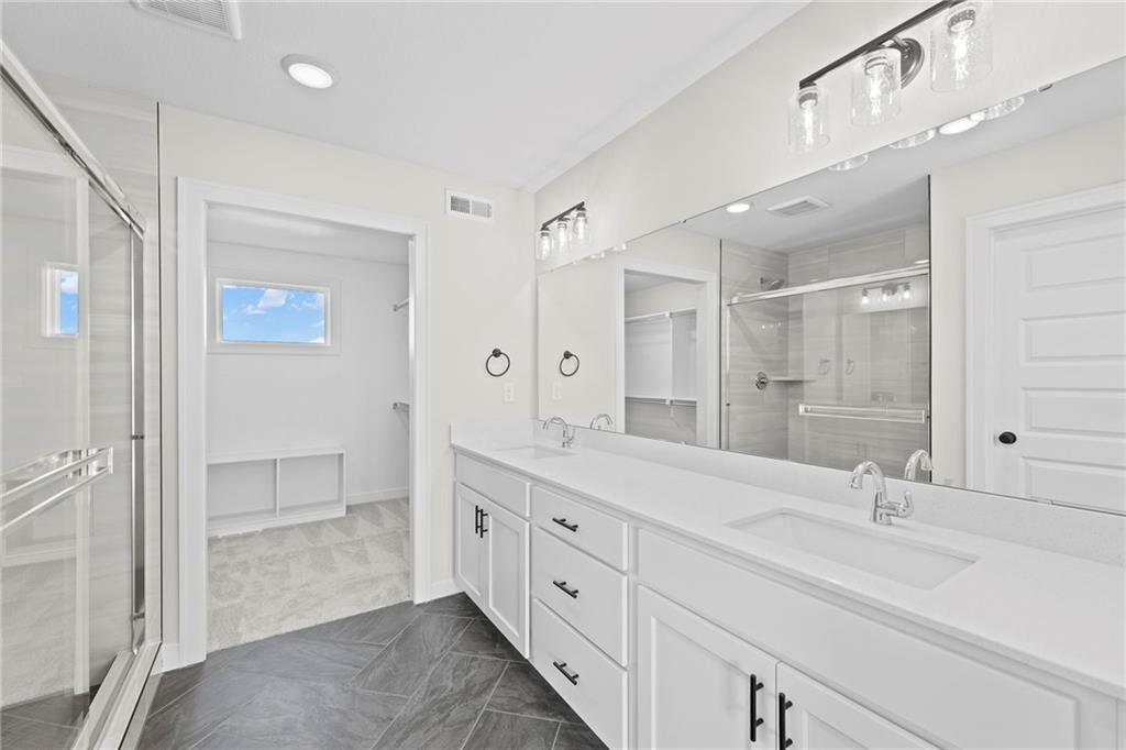 18637 W 193rd Street Property Photo 31