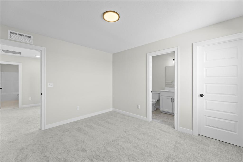 18637 W 193rd Street Property Photo 35