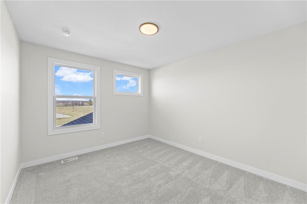 18637 W 193rd Street Property Photo 37