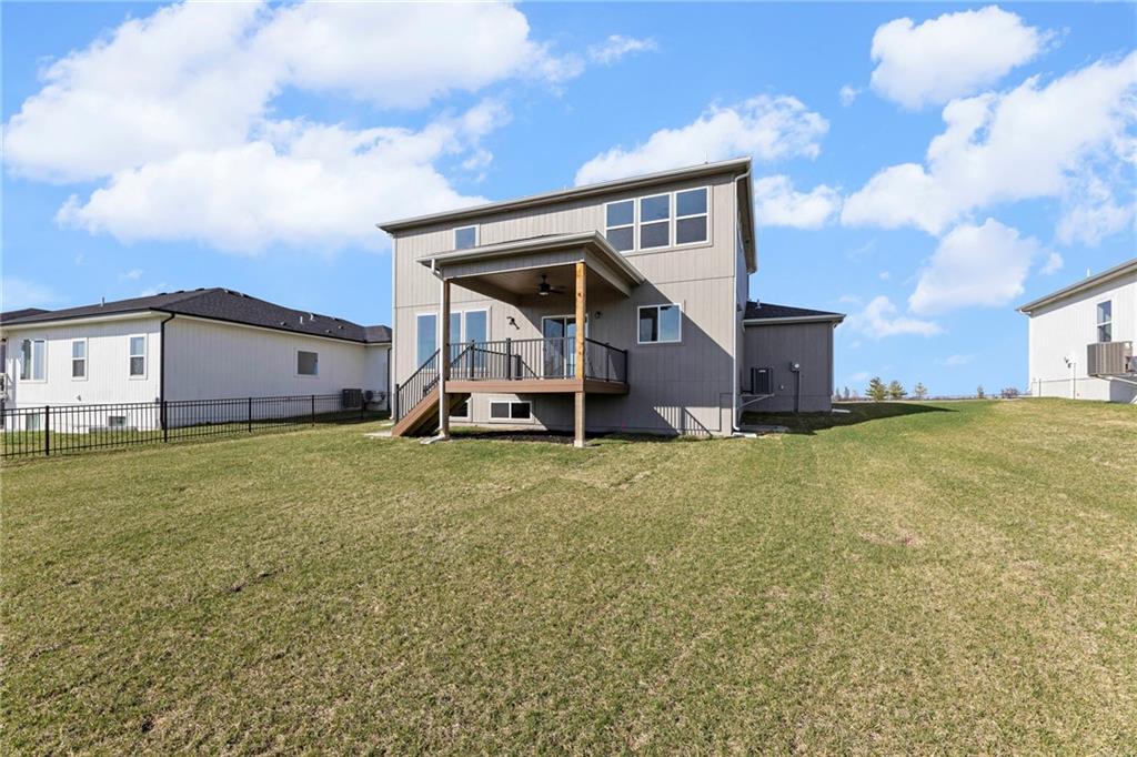 18637 W 193rd Street Property Photo 45
