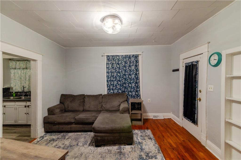 3015 Edmond Street Property Photo 7